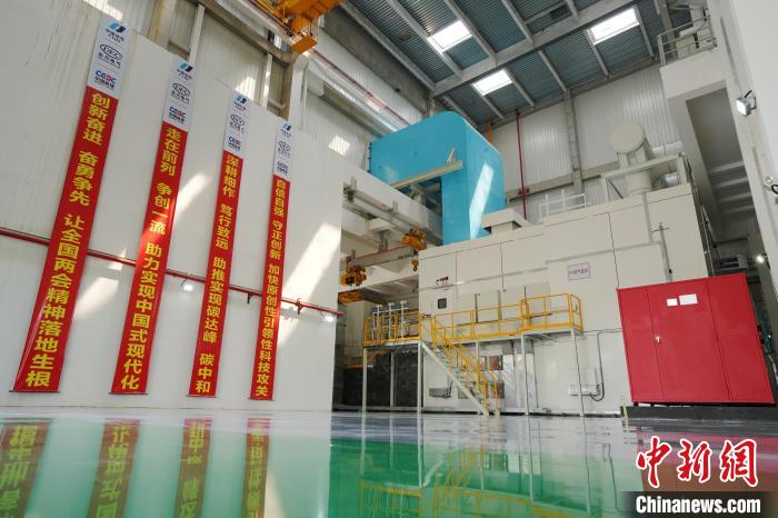 全国产化F级50兆瓦重型燃气轮机机组。　中国尊龙凯时·(中国)网站-AG旗舰厅电气集团有限公司供图
